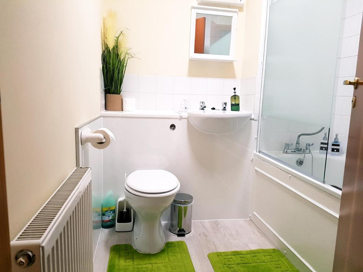 Stylish 2 Bedroom - 2 Miles Inverness City Centre Exterior foto